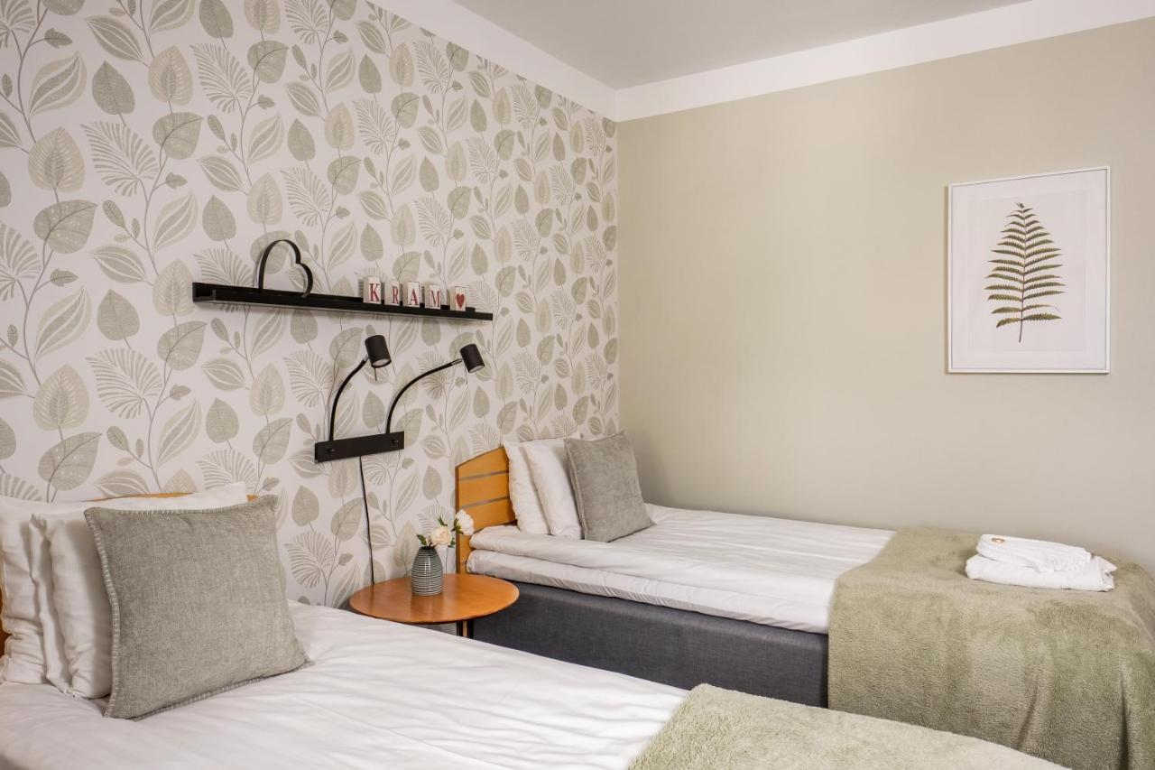 Hotel Vaennaes Vannas Luaran gambar