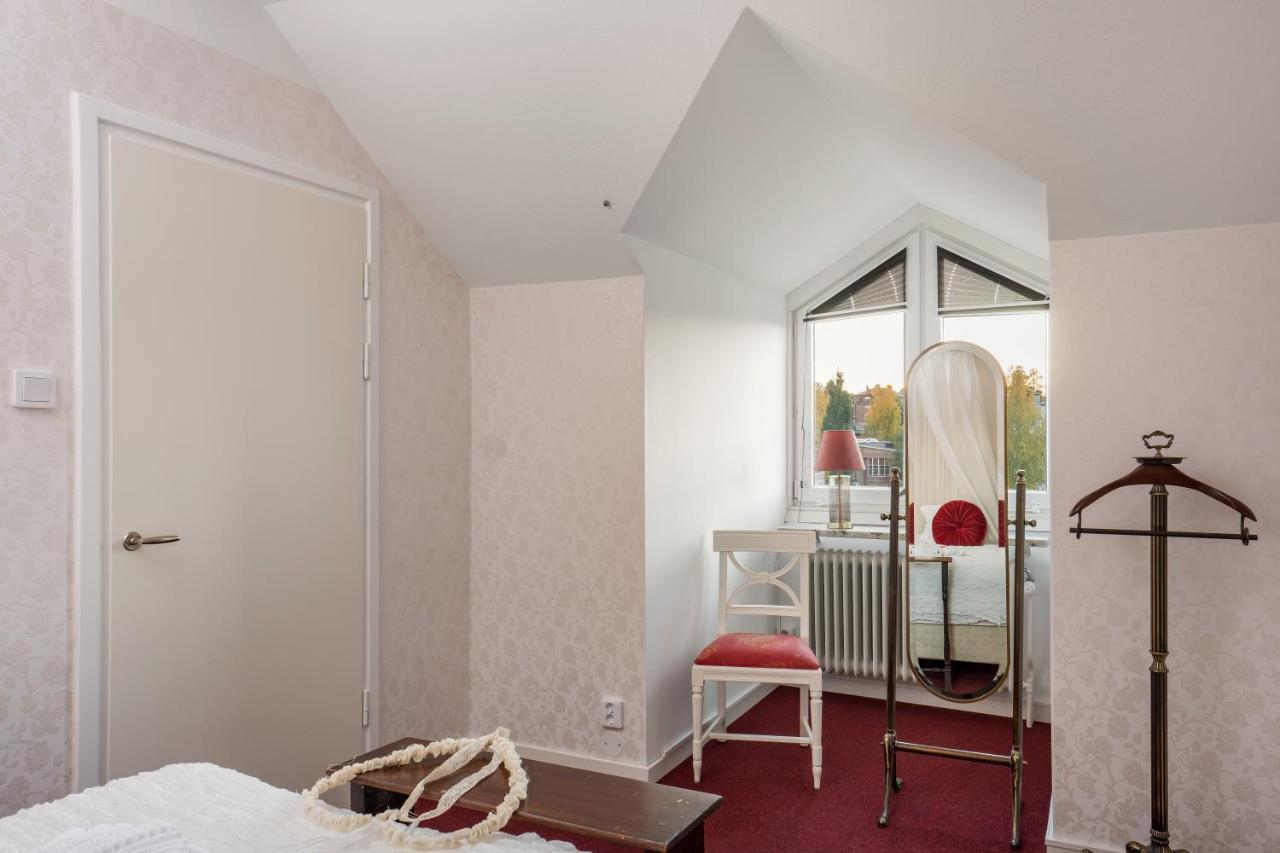 Hotel Vaennaes Vannas Luaran gambar