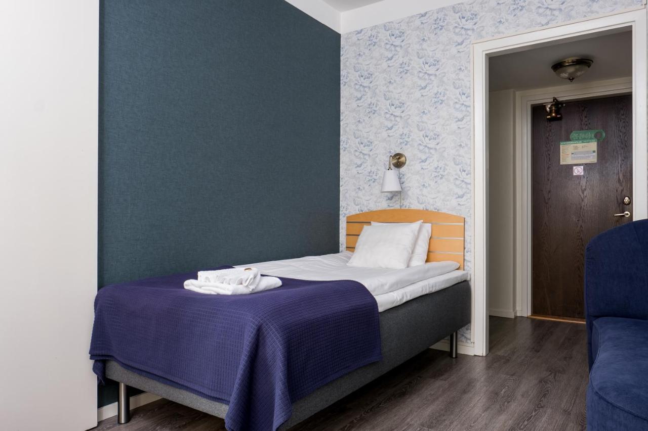 Hotel Vaennaes Vannas Luaran gambar