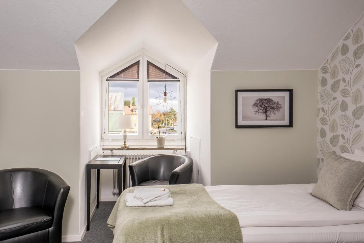 Hotel Vaennaes Vannas Luaran gambar