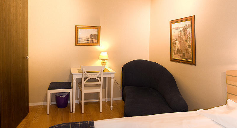 Hotel Vaennaes Vannas Bilik gambar
