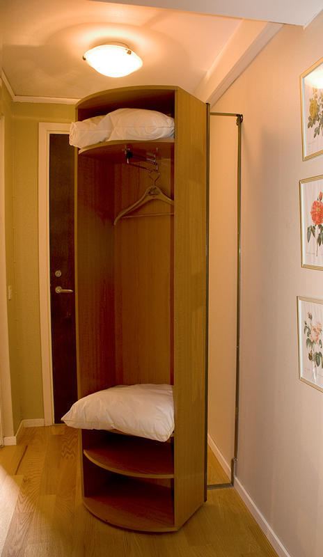 Hotel Vaennaes Vannas Bilik gambar