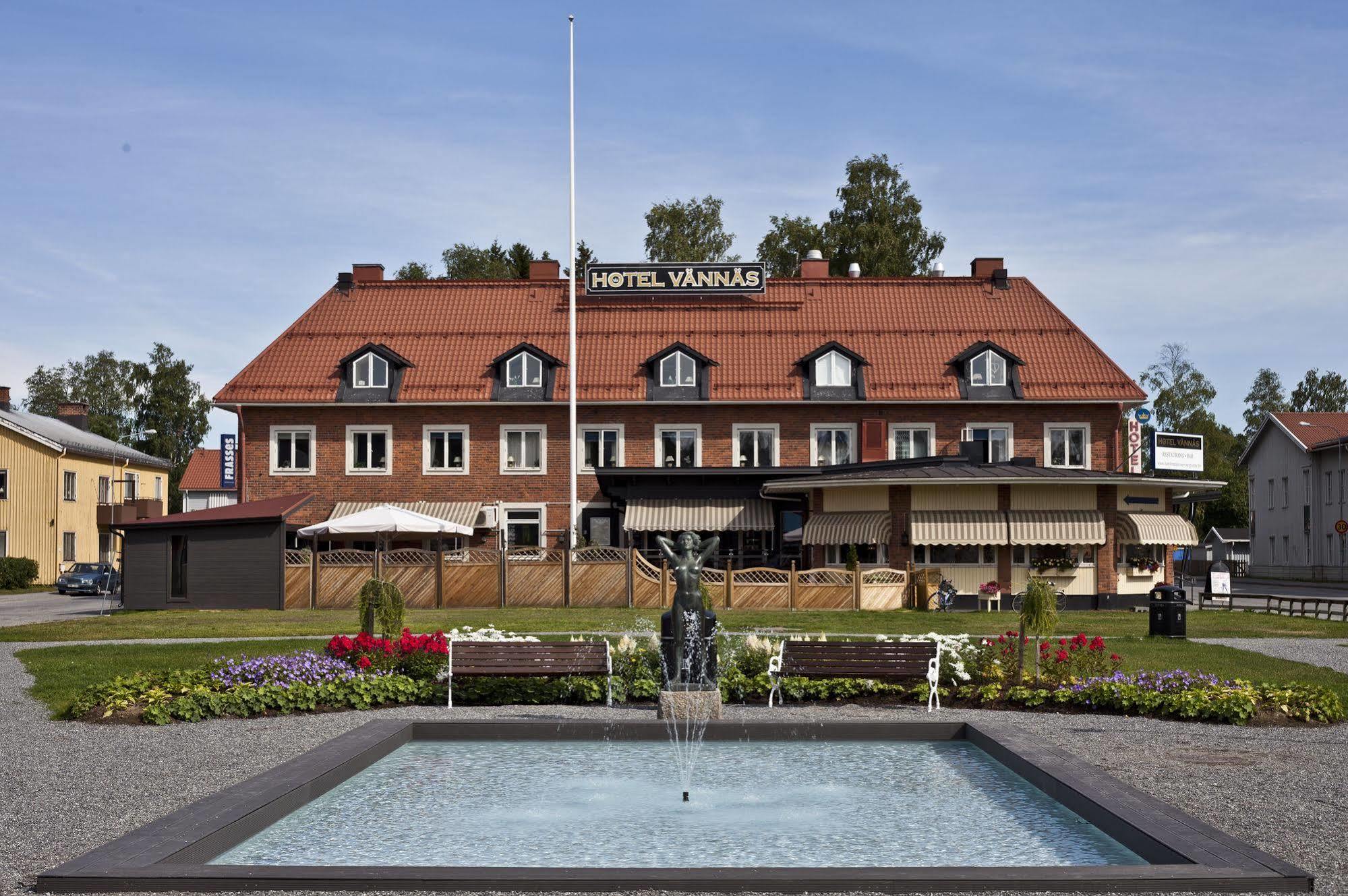 Hotel Vaennaes Vannas Luaran gambar
